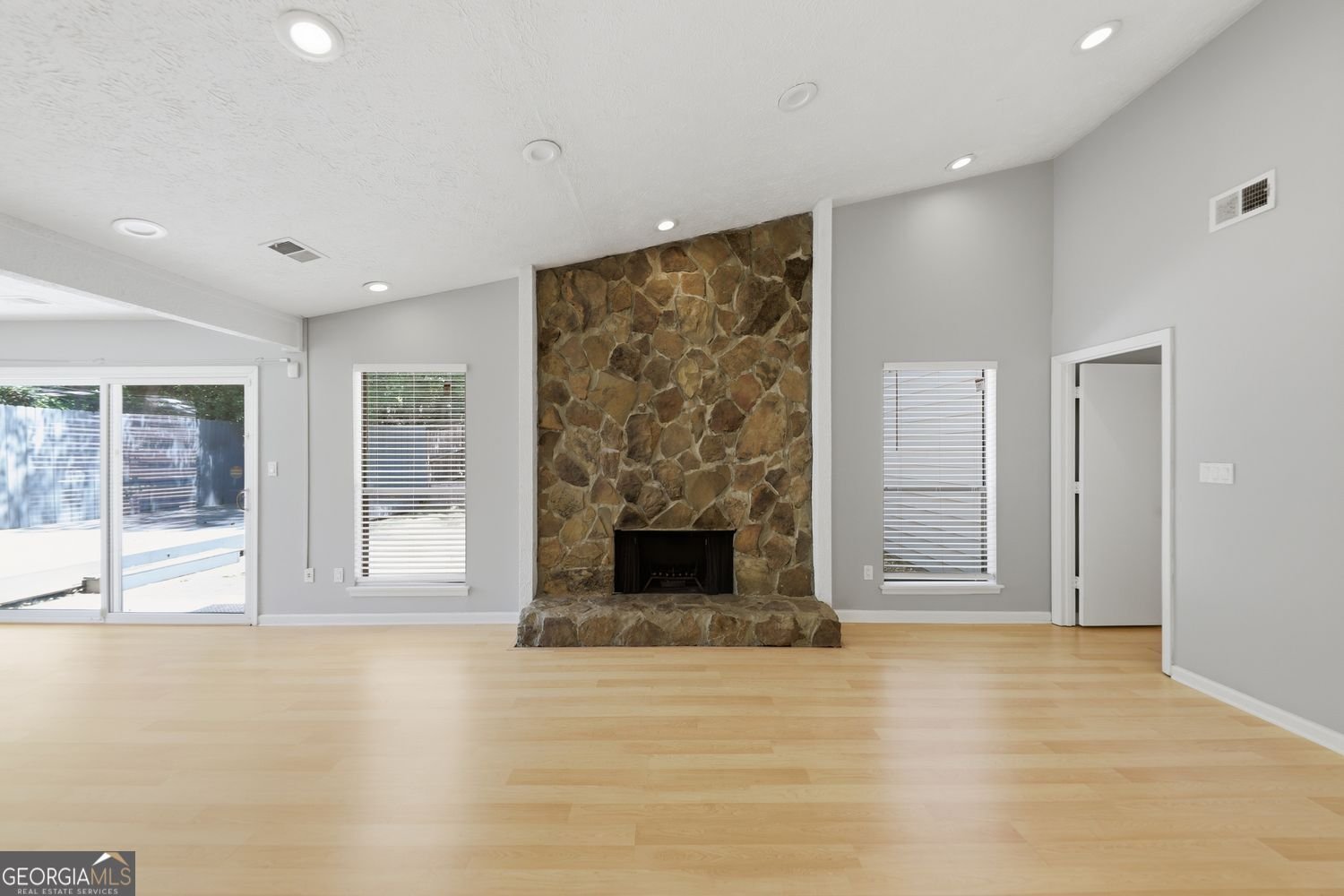 375 Creekside Court Roswell - Photo 12