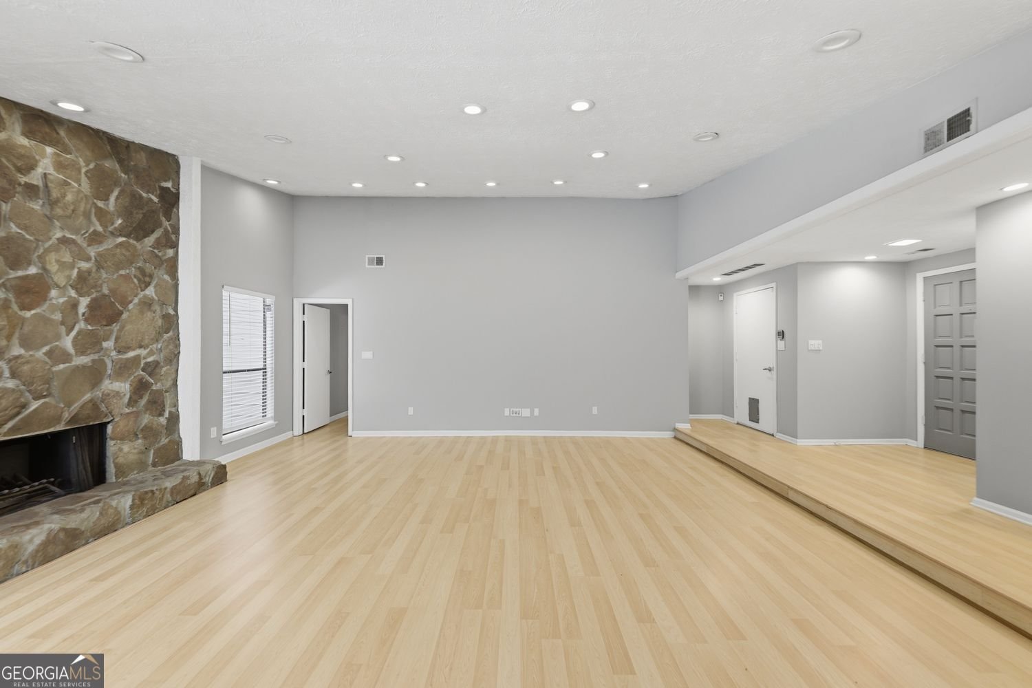 375 Creekside Court Roswell - Photo 13