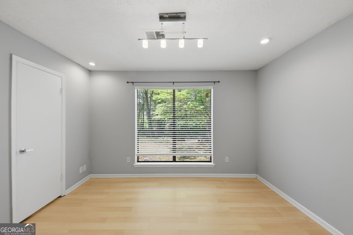 375 Creekside Court Roswell - Photo 17