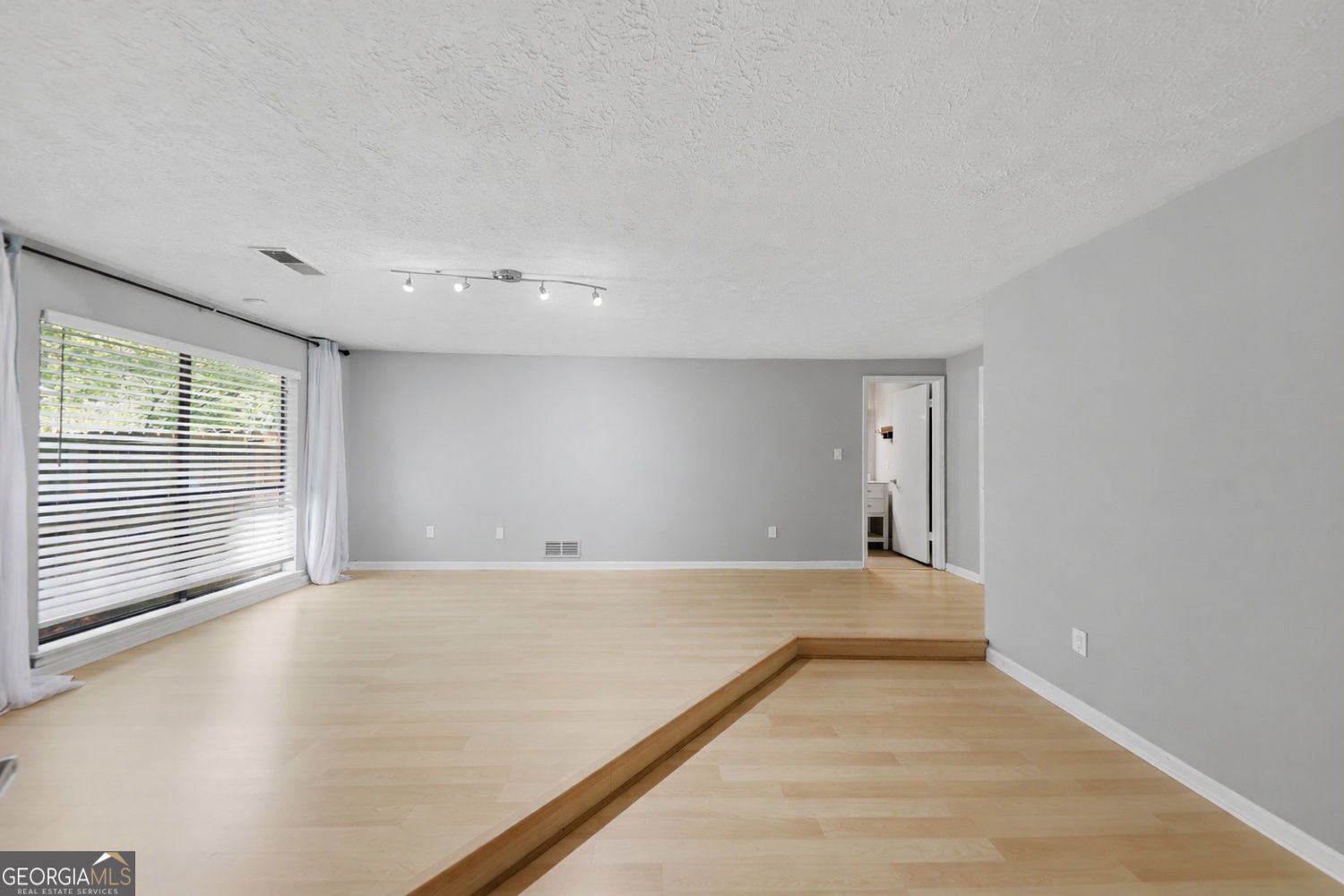 375 Creekside Court Roswell - Photo 32