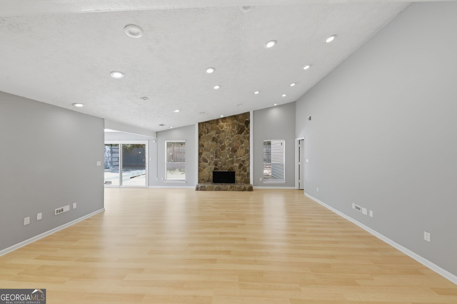 375 Creekside Court Roswell - Photo 9