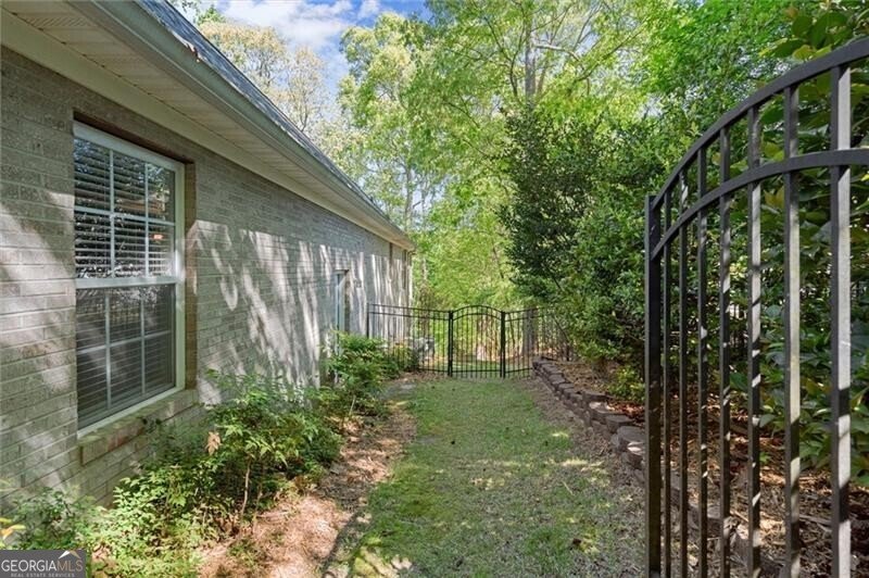 9055 Old Keith Bridge Road Gainesville - Photo 17