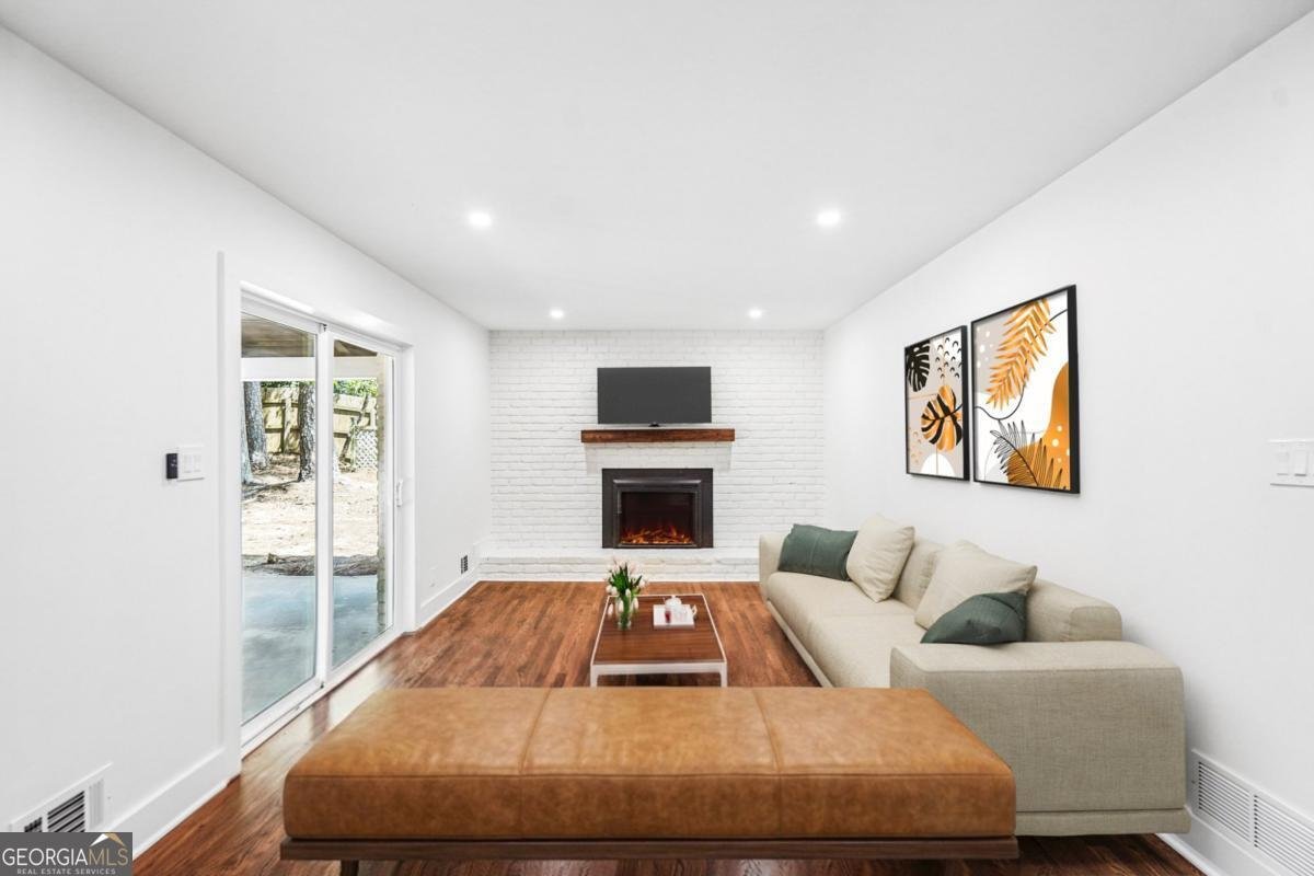 2452 King Arthur Circle Atlanta - Photo 12