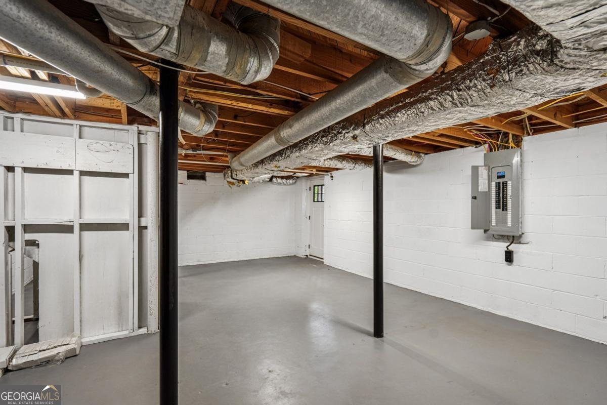 2452 King Arthur Circle Atlanta - Photo 22