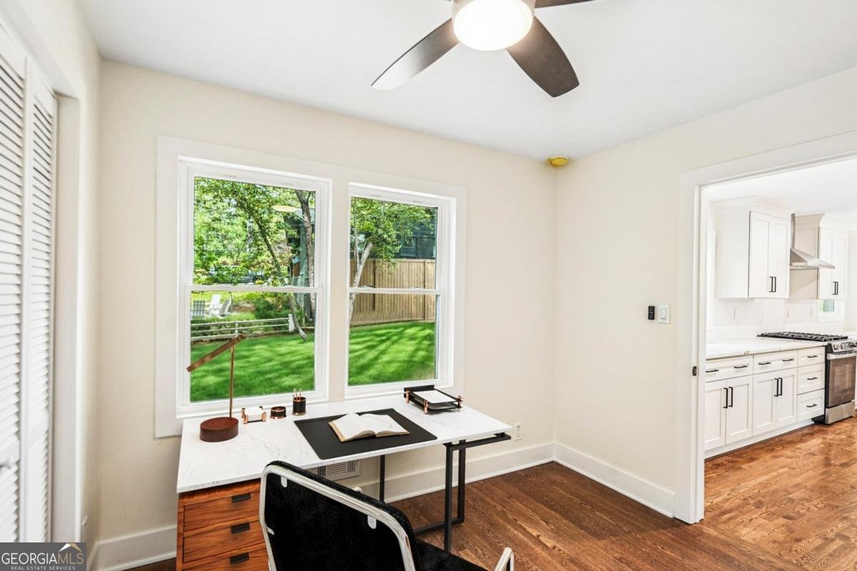 2452 King Arthur Circle Atlanta - Photo 9