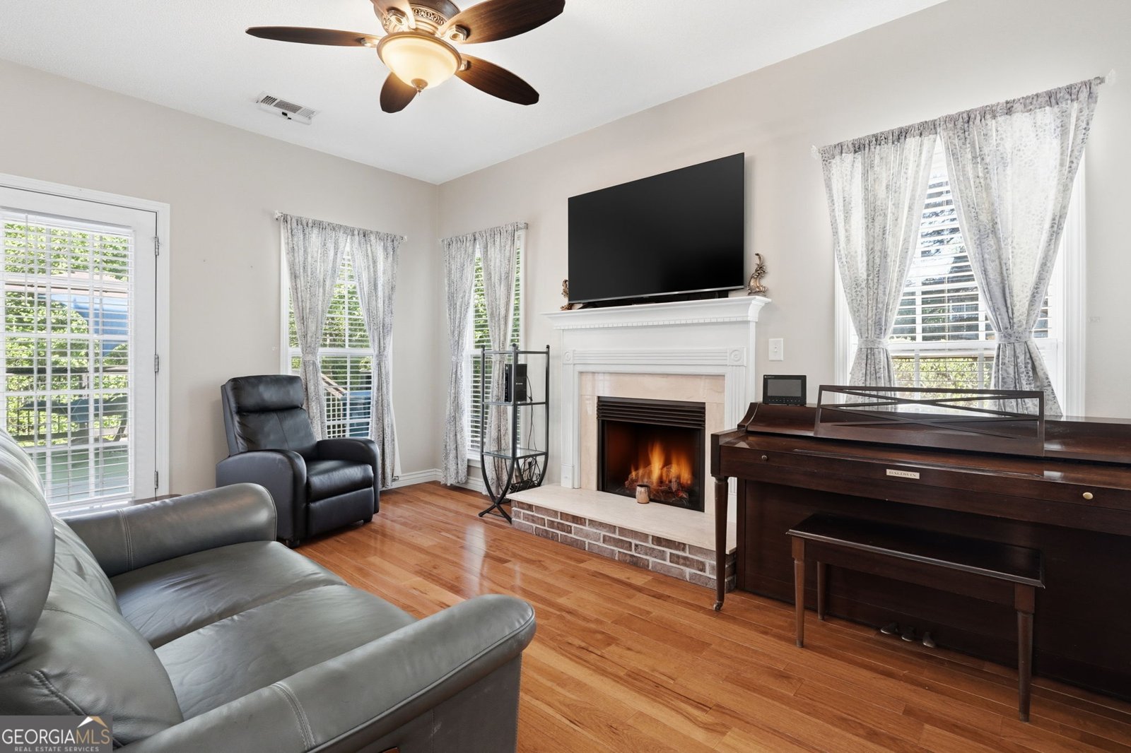 460 Persimmon Drive Sharpsburg - Photo 16