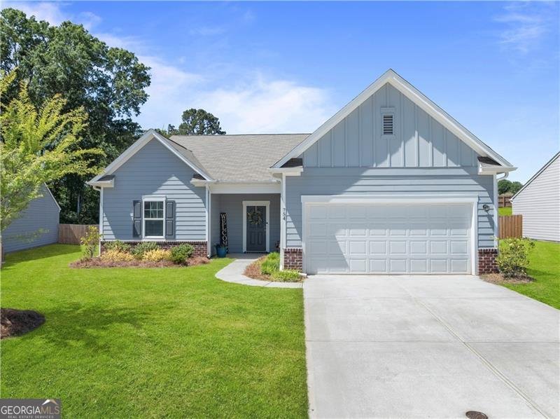 754 Bentwater Way Hoschton - Photo 1