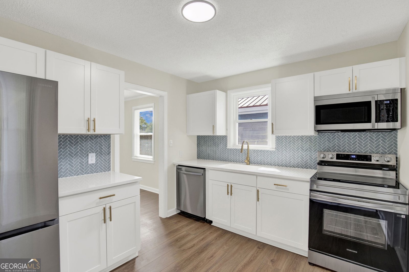 2222 Hanson Street Savannah - Photo 8