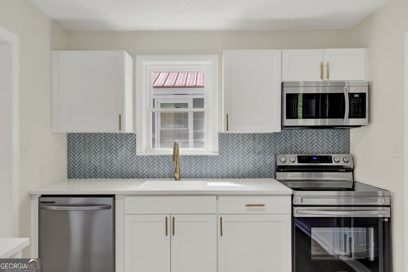 2222 Hanson Street Savannah - Photo 9