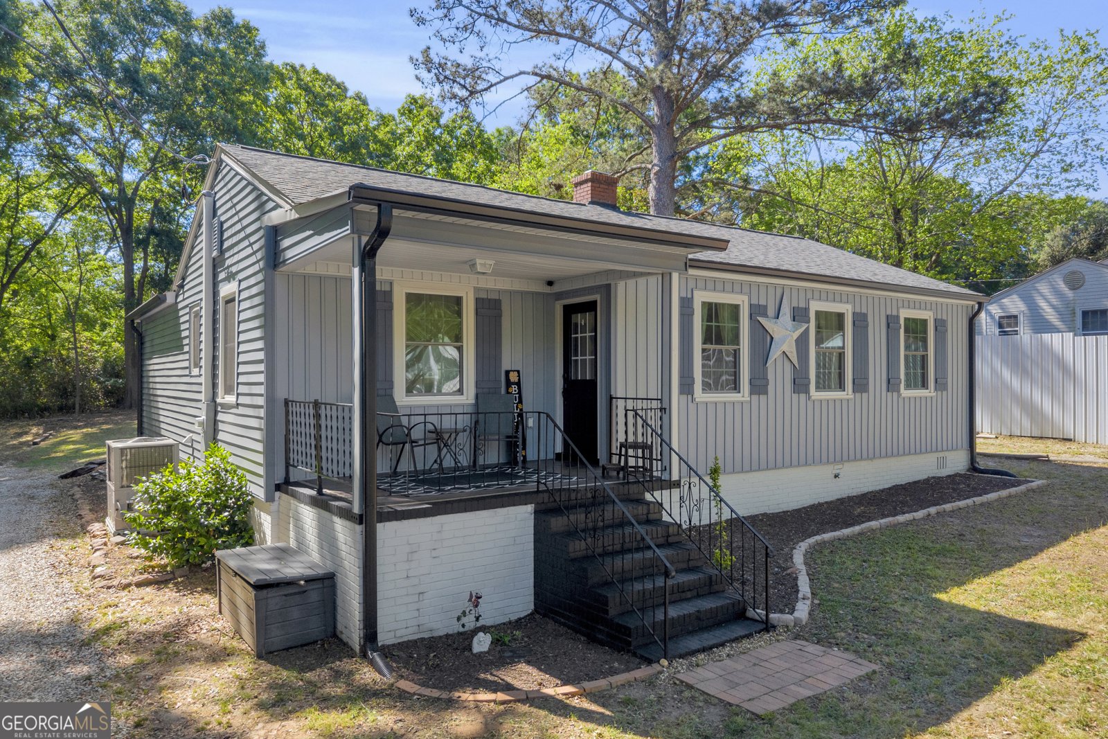 106 Hart Terrace Hartwell - Photo 1