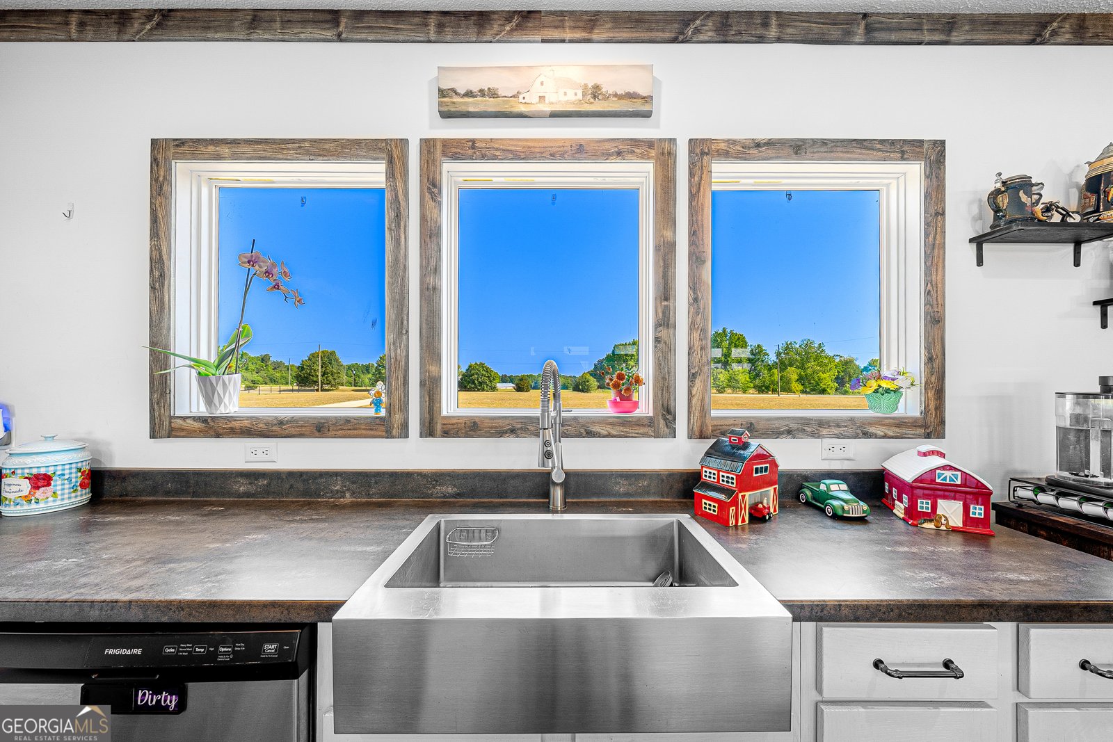 688 Clements Road Comer - Photo 11