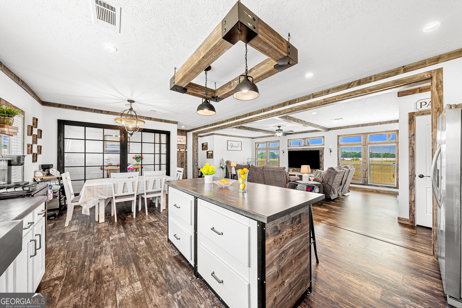 688 Clements Road Comer - Photo 13