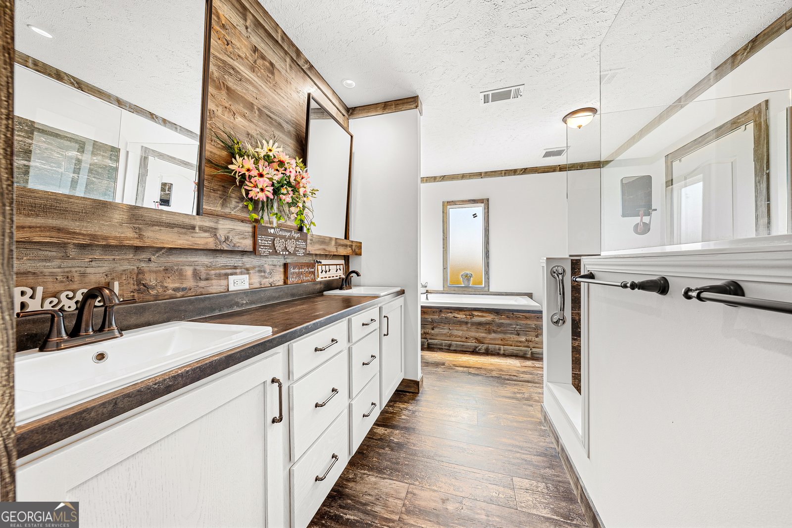 688 Clements Road Comer - Photo 20