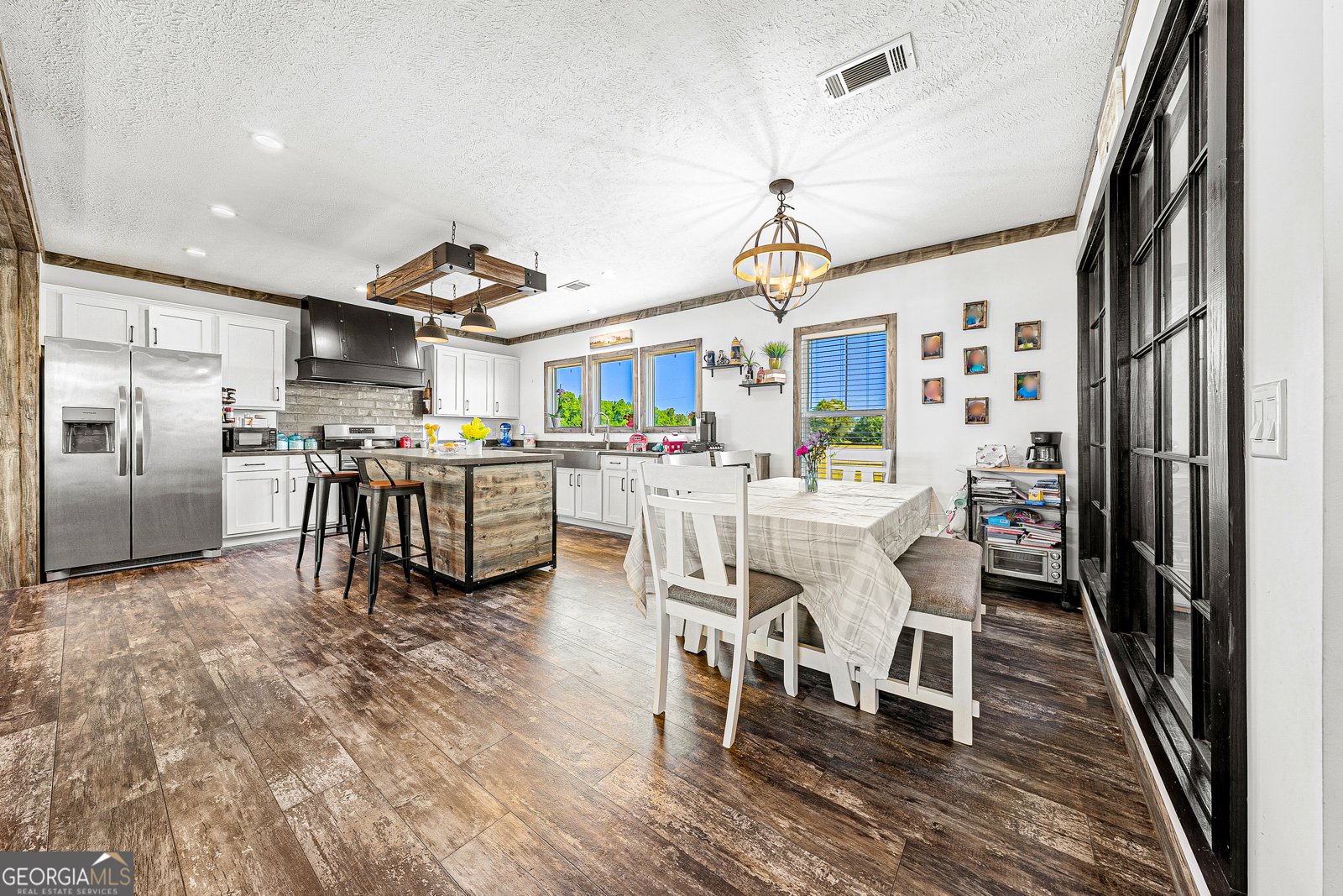 688 Clements Road Comer - Photo 8