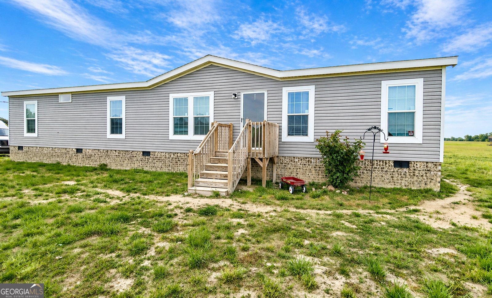 655 Lowe Road Comer - Photo 1