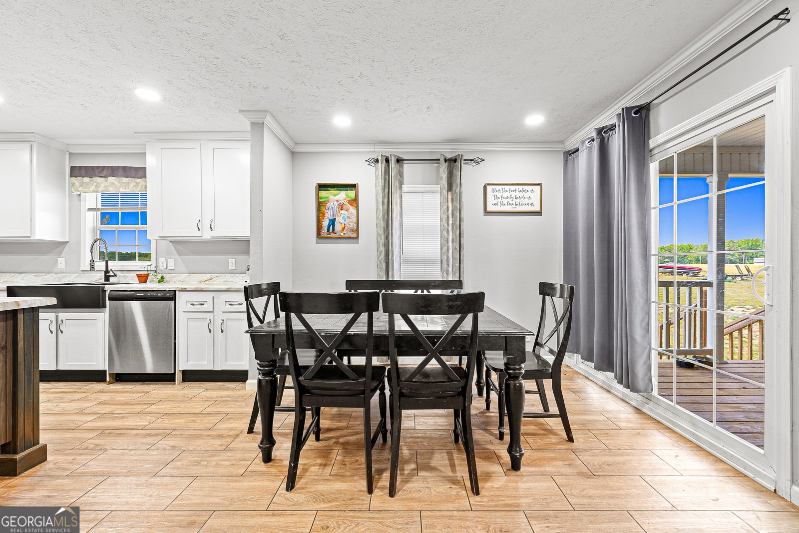 655 Lowe Road Comer - Photo 14