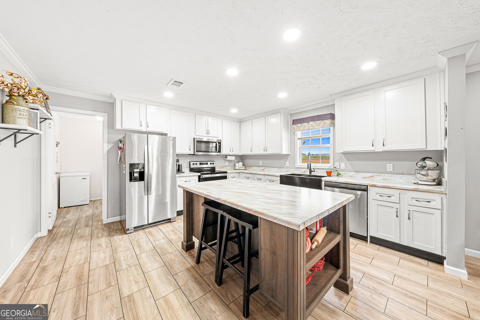 655 Lowe Road Comer - Photo 9