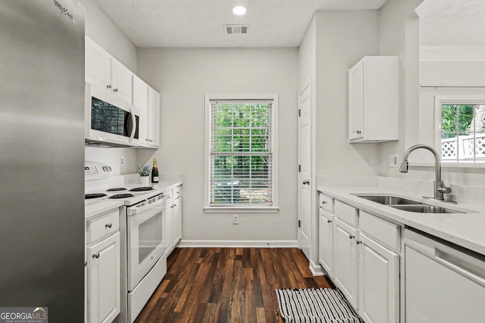 1589 River Main Court Lawrenceville - Photo 9