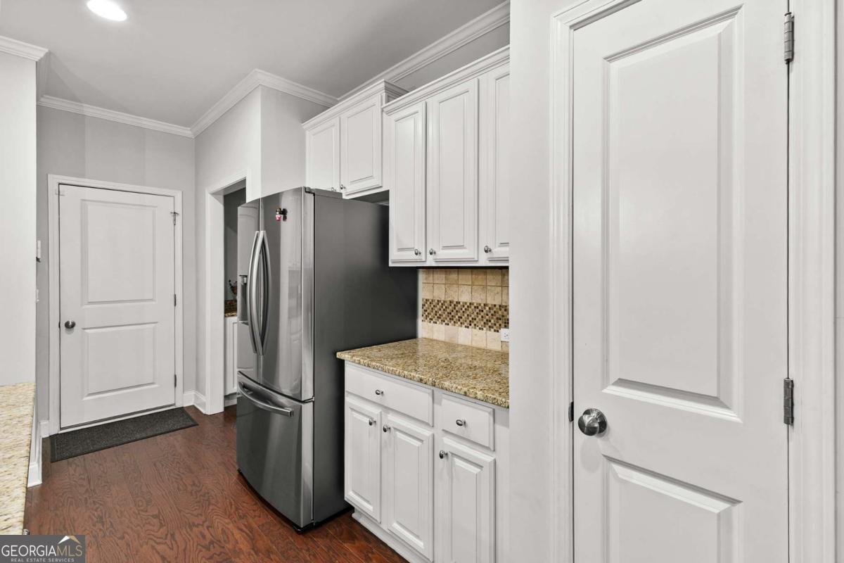 7306 Lowery Oak Drive Roswell - Photo 9