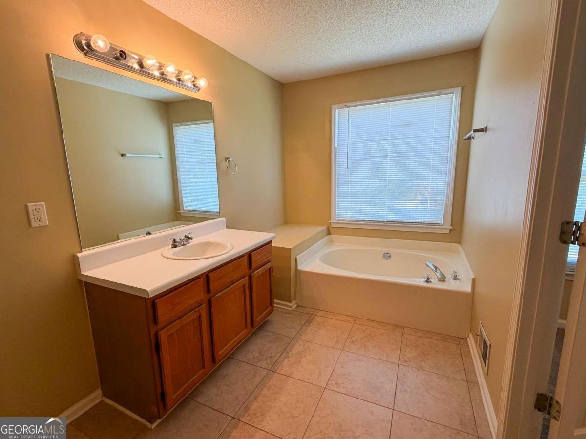 2995 Chesilhurst Court Powder Springs - Photo 14