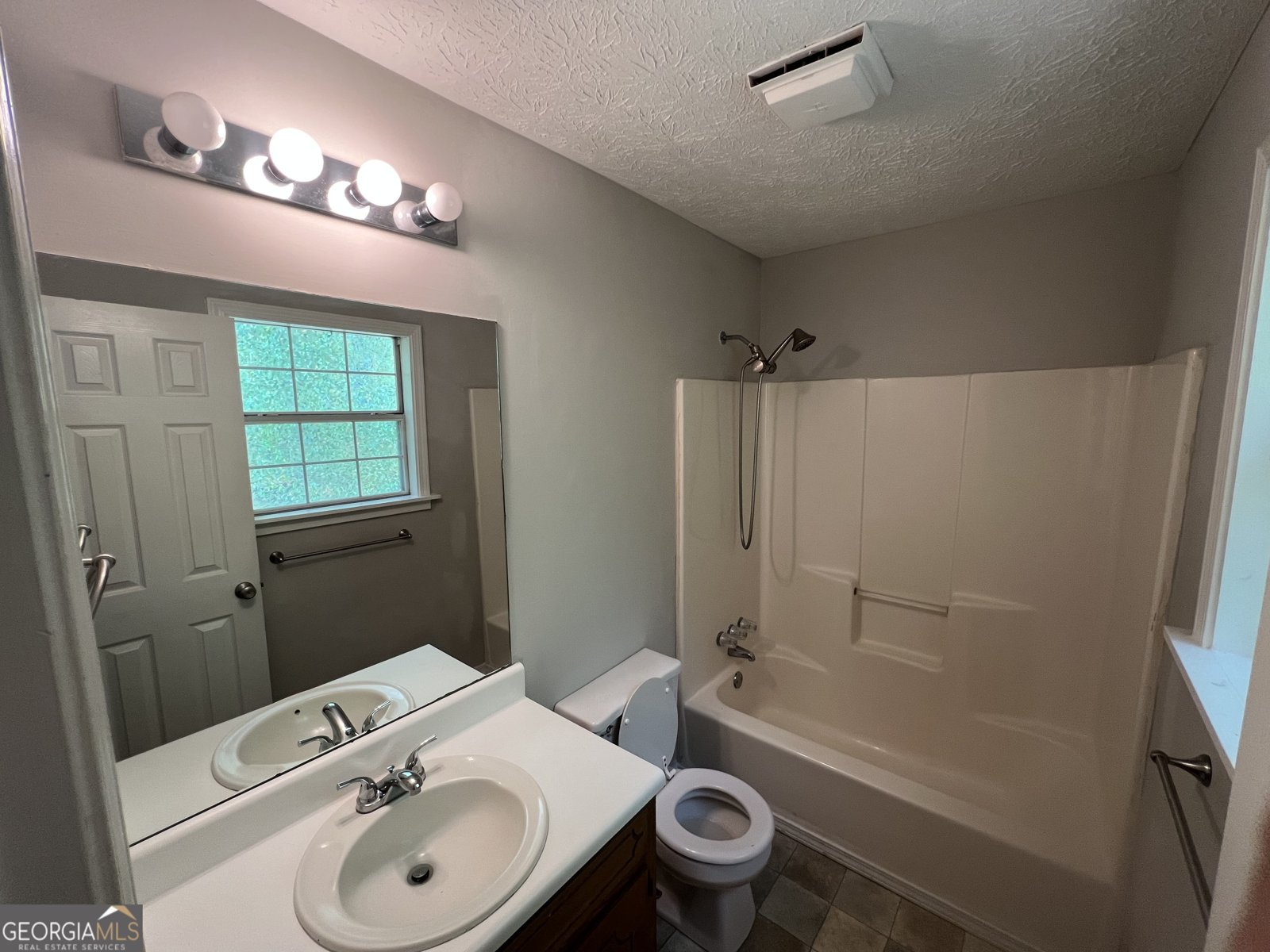 2256 Christian Circle Conyers - Photo 17