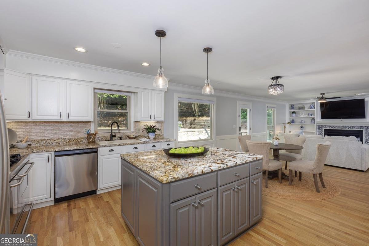 496 Guilford Circle Marietta - Photo 13