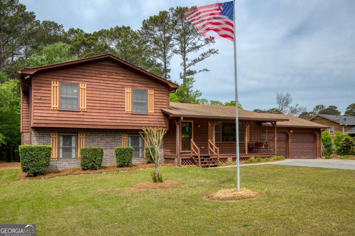 1111 Holly Hills Drive Lilburn - Photo 1