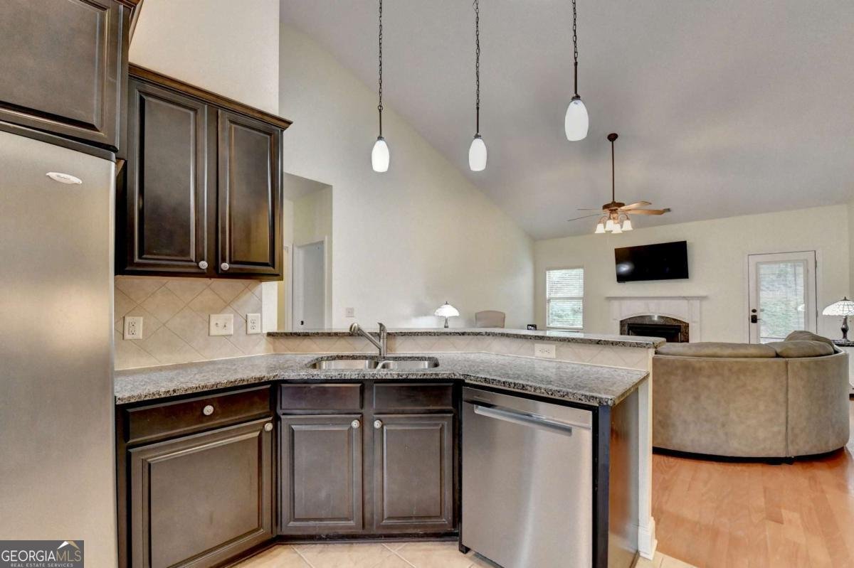 2130 LINE Drive Lawrenceville - Photo 15