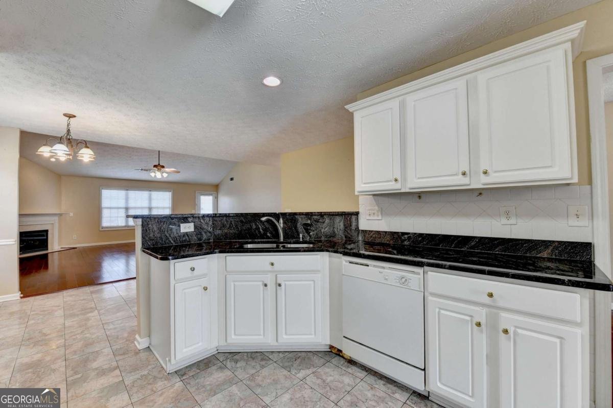 1155 Livery Circle Lawrenceville - Photo 10