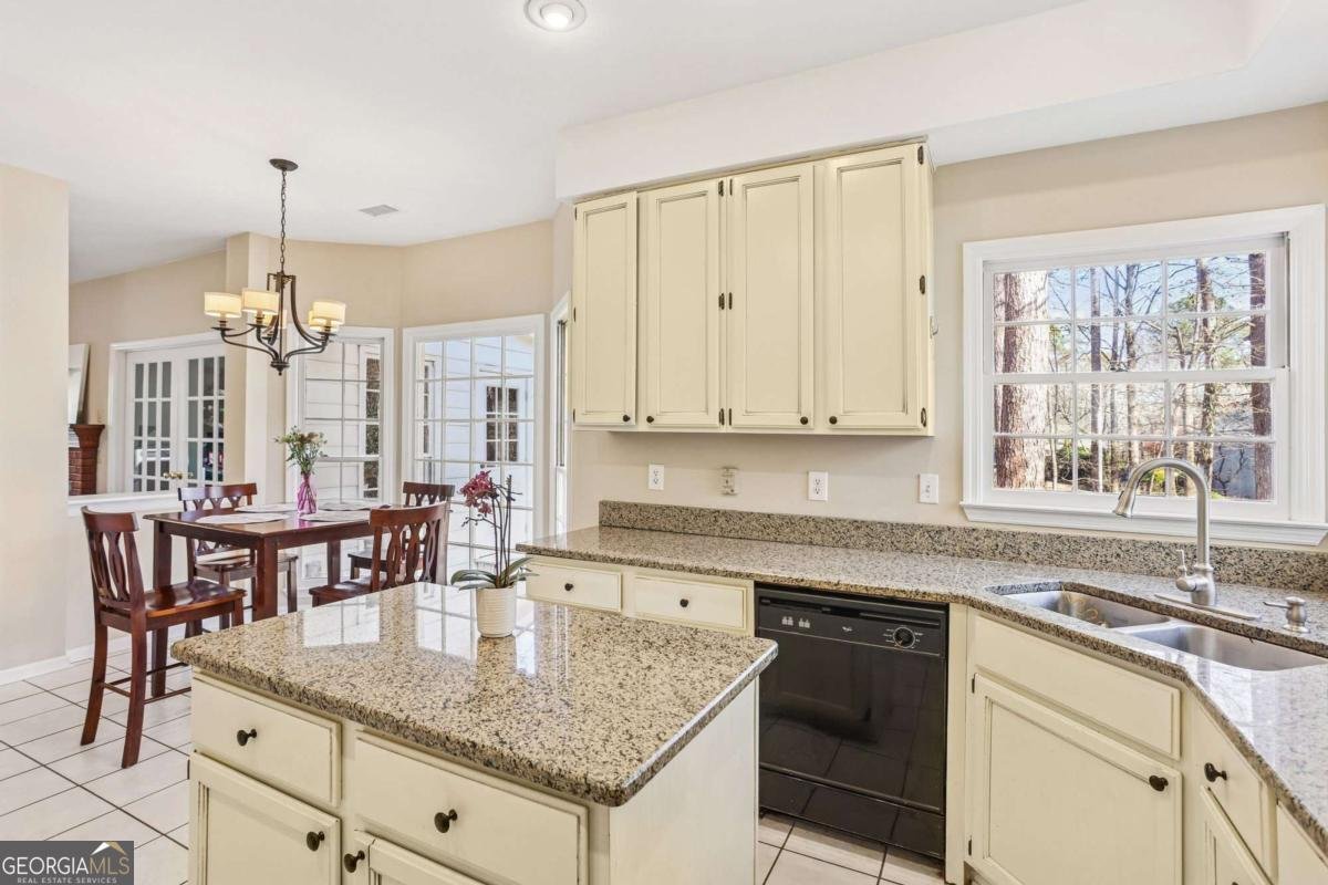 554 Russett Court Marietta - Photo 12