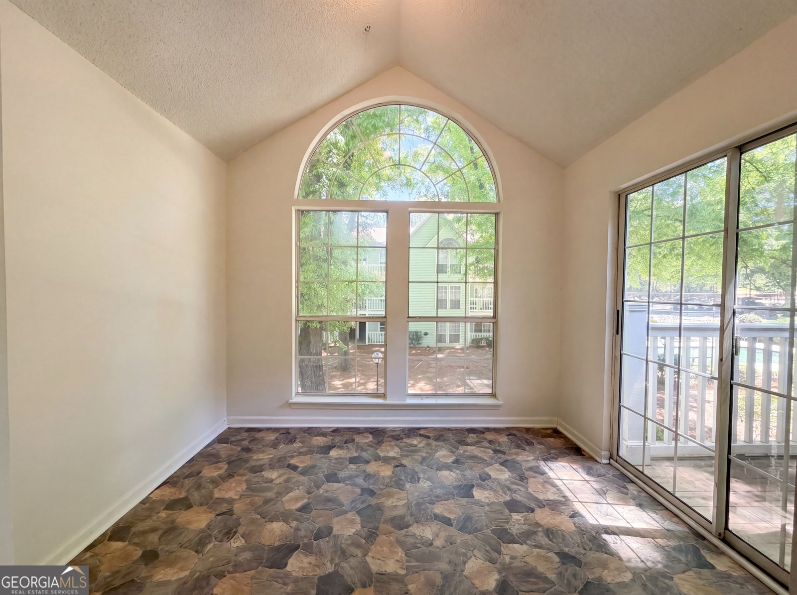 573 Cobblestone Trail Avondale Estates - Photo 13