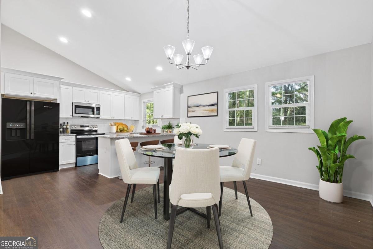 4583 Woodlake Lane Conyers - Photo 9