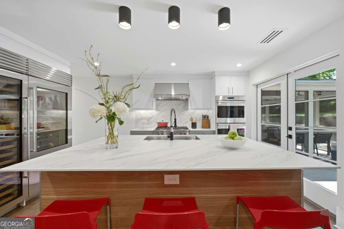 538 Spring Valley Road Atlanta - Photo 17