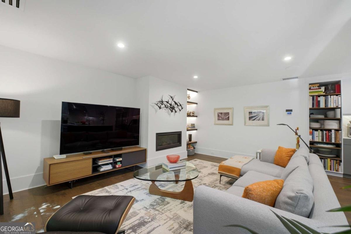 538 Spring Valley Road Atlanta - Photo 25