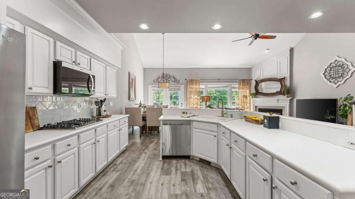 1445 Badingham Drive Cumming - Photo 6