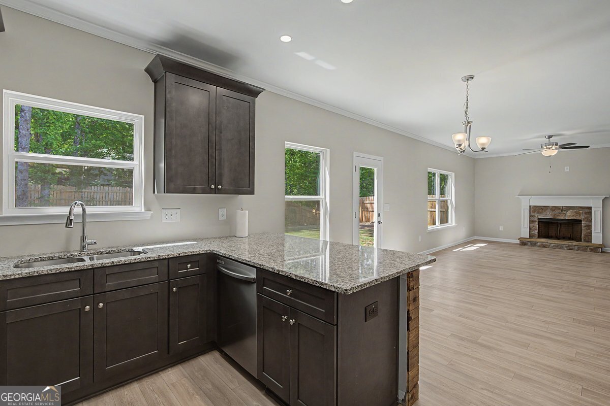 176 Elivia Way Dallas - Photo 18