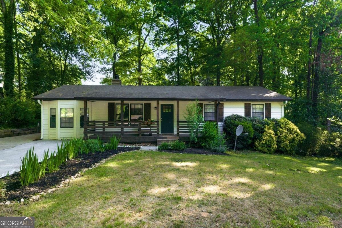 1747 Country Park Way Lawrenceville - Photo 1