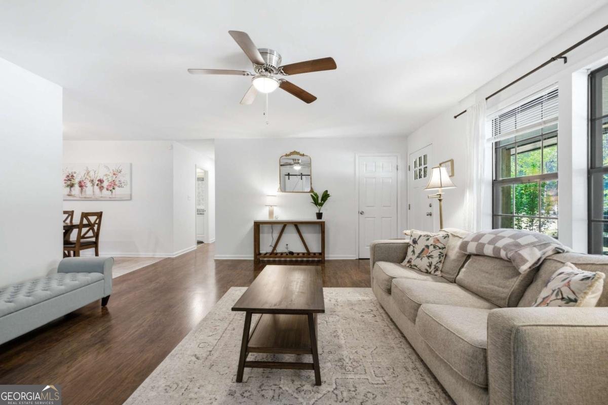 1747 Country Park Way Lawrenceville - Photo 7