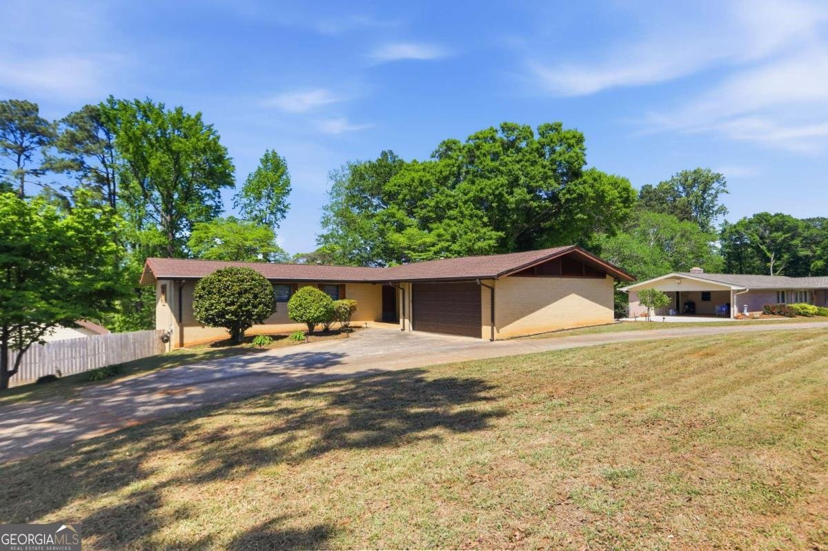 2989 Beechwood Drive Lithia Springs - Photo 1