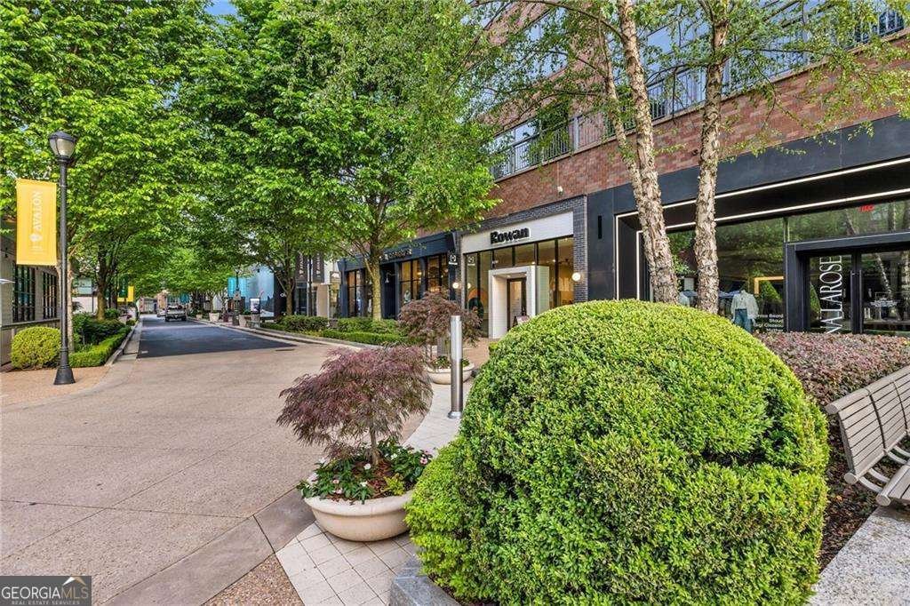 72 Country Place Court Alpharetta - Photo 32