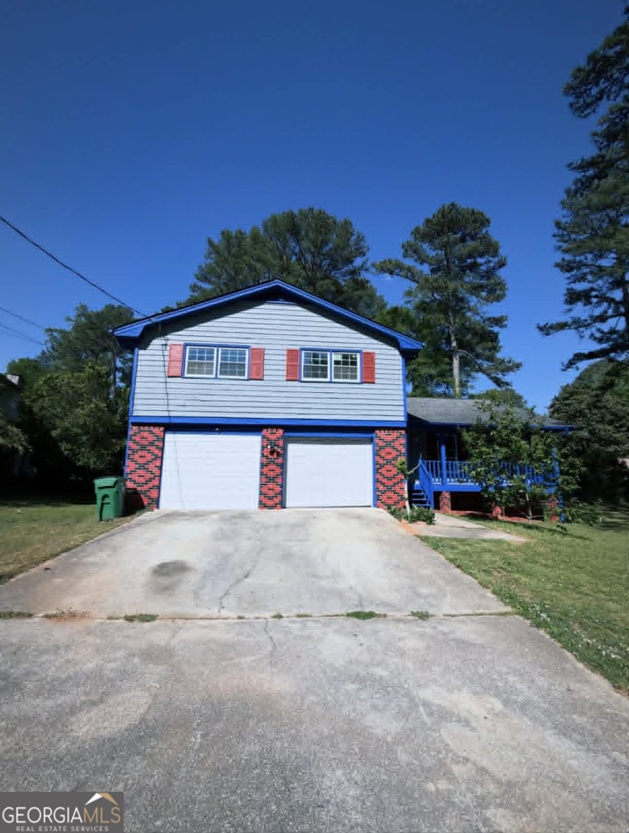 500 Rue De Chateau Stone Mountain - main photo