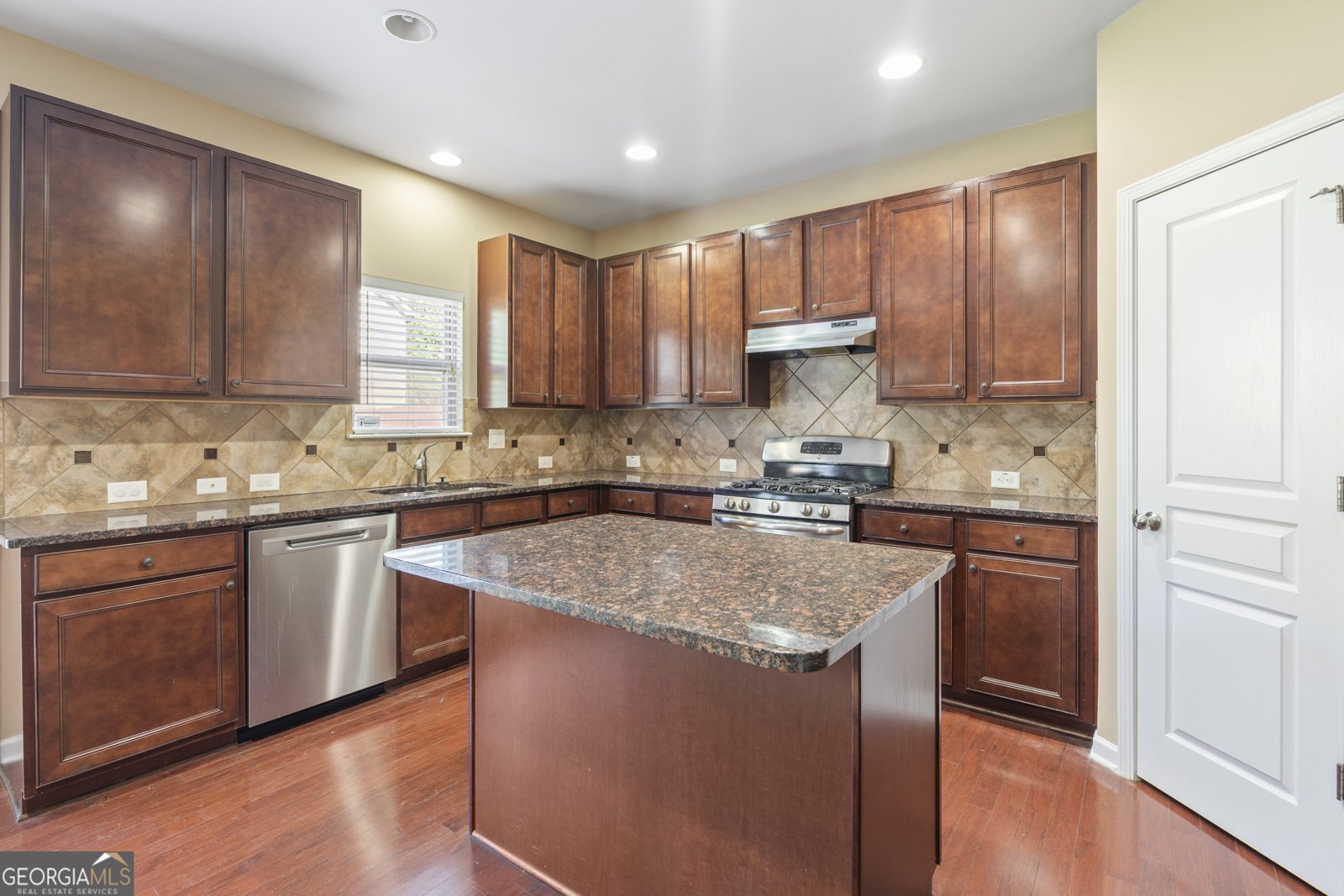 4228 Woods Creek Lane Suwanee - Photo 6