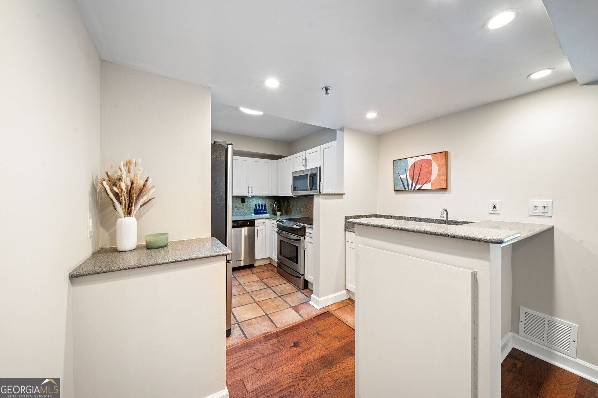 2870 Pharr Court Atlanta - Photo 9