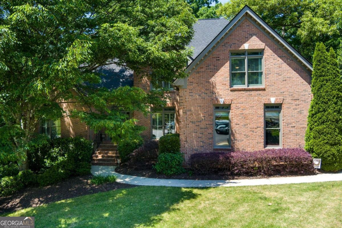 5349 Garnaby Lane Peachtree Corners - Photo 1