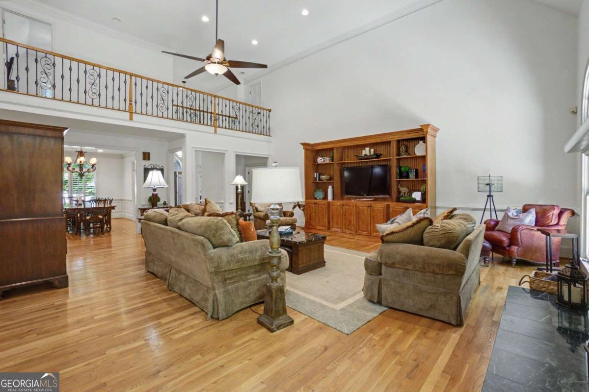 5349 Garnaby Lane Peachtree Corners - Photo 14