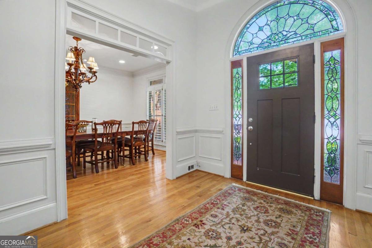 5349 Garnaby Lane Peachtree Corners - Photo 9