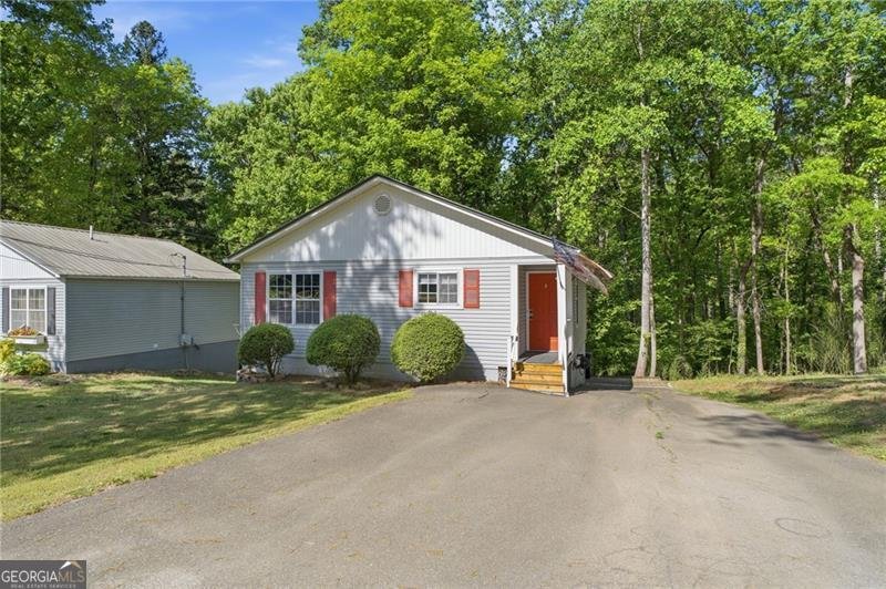 5135 Phoenix Street Cumming - Photo 1