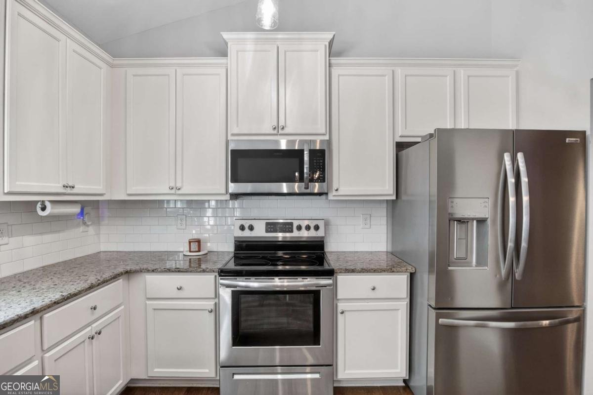 584 Tuxedo Drive Commerce - Photo 12