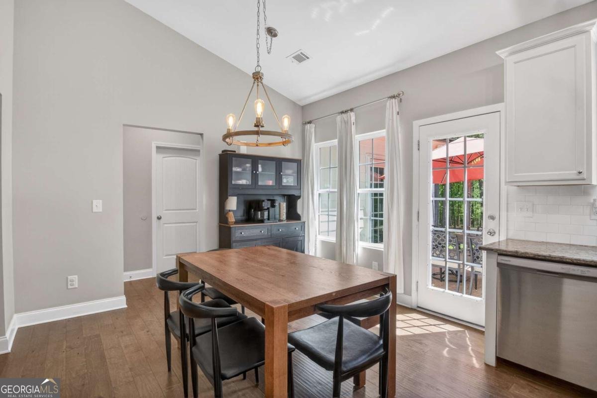 584 Tuxedo Drive Commerce - Photo 8