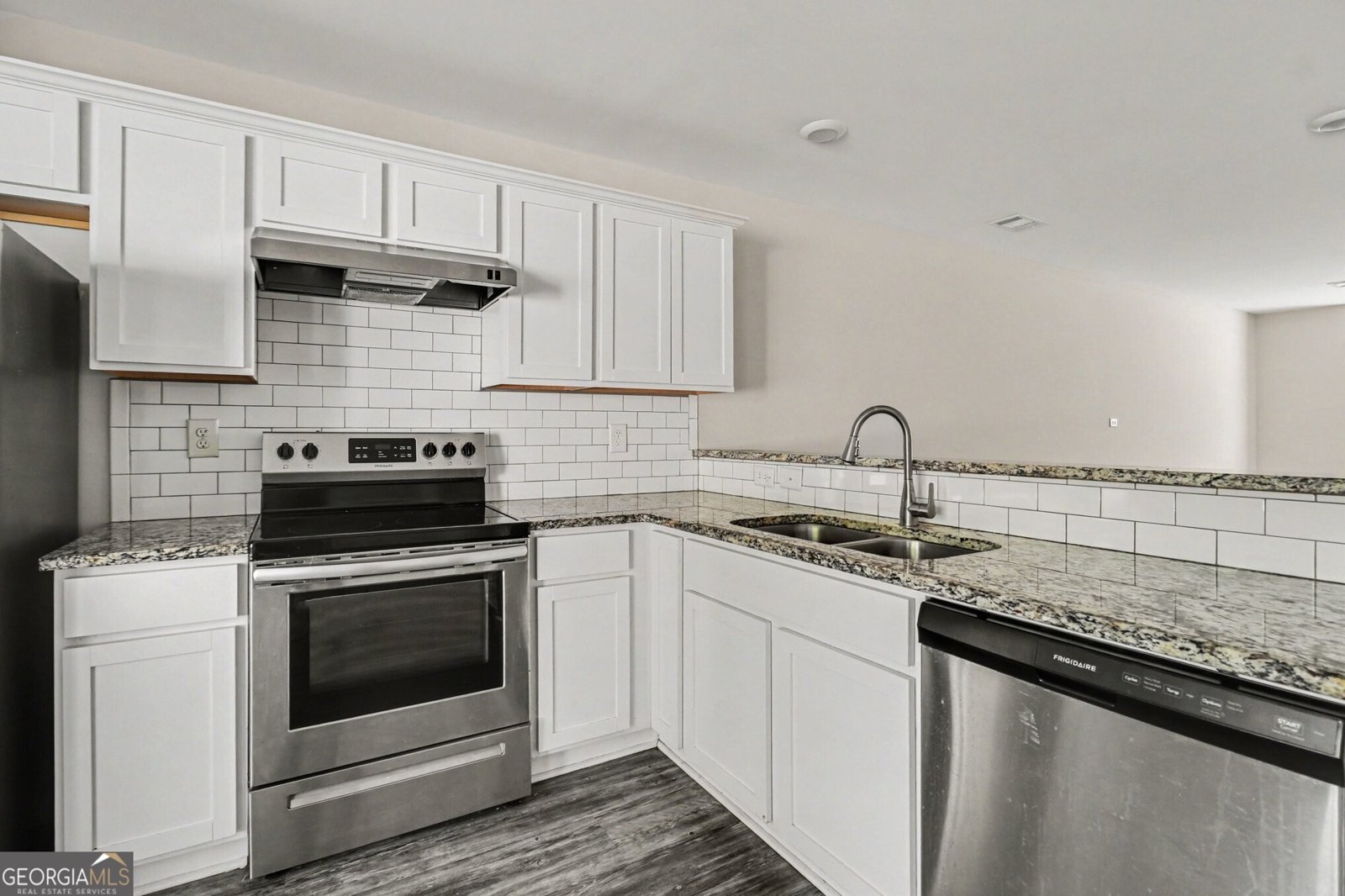 720 Keeshono Street Union City - Photo 17